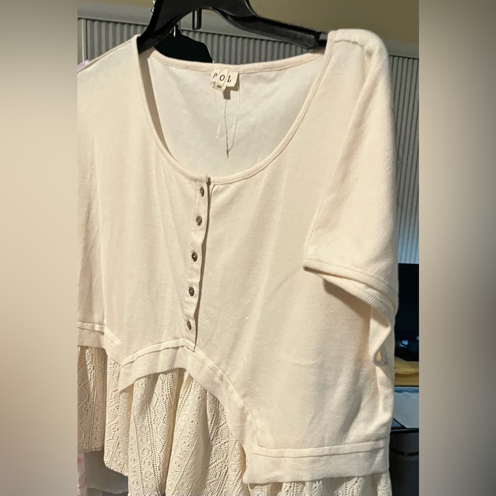 POL Cream Boxy Short Sleeve Top